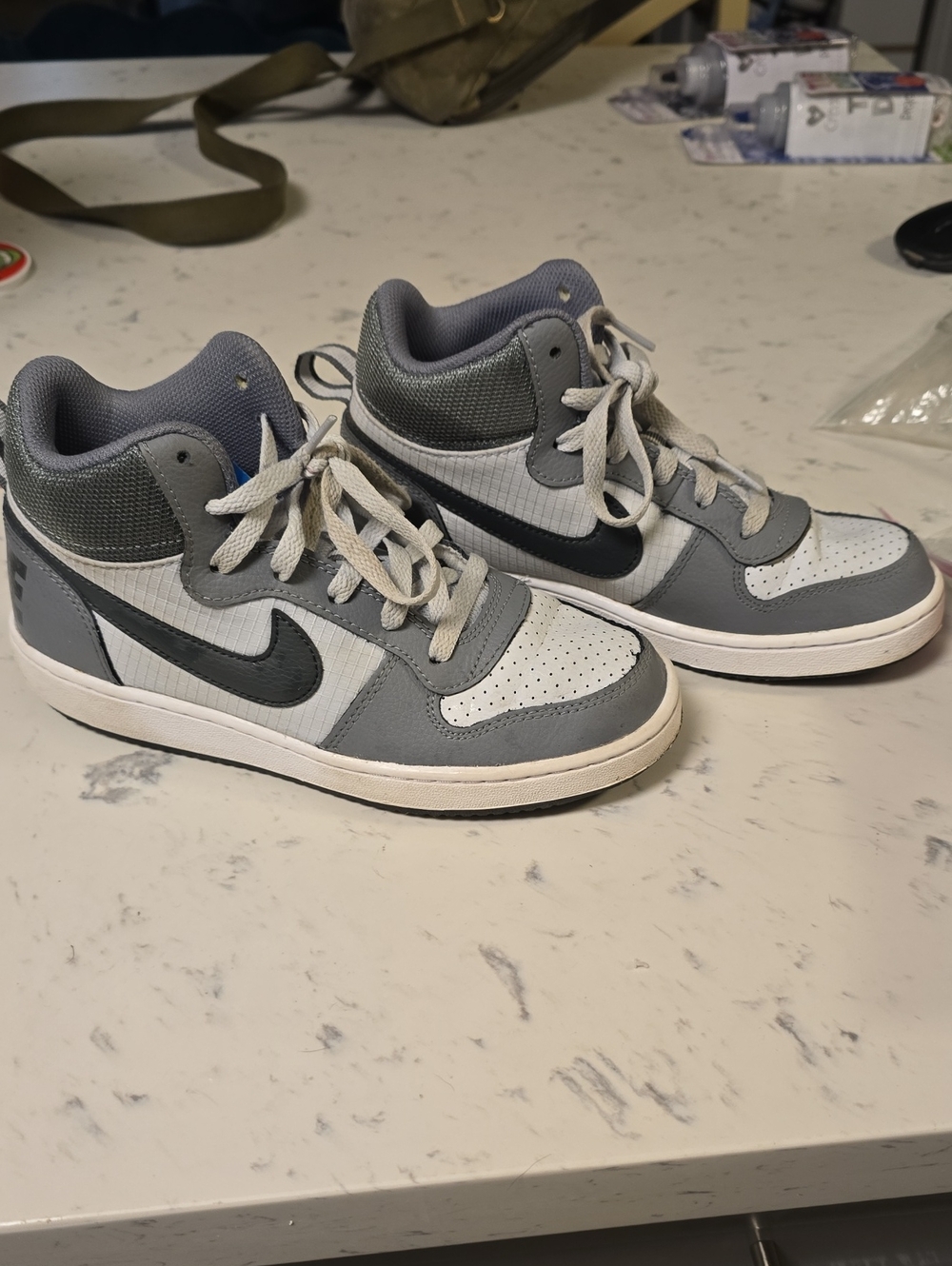 Nike Classic Versatile, Mid-Top Sneakers, New Court Boroigj, low Model